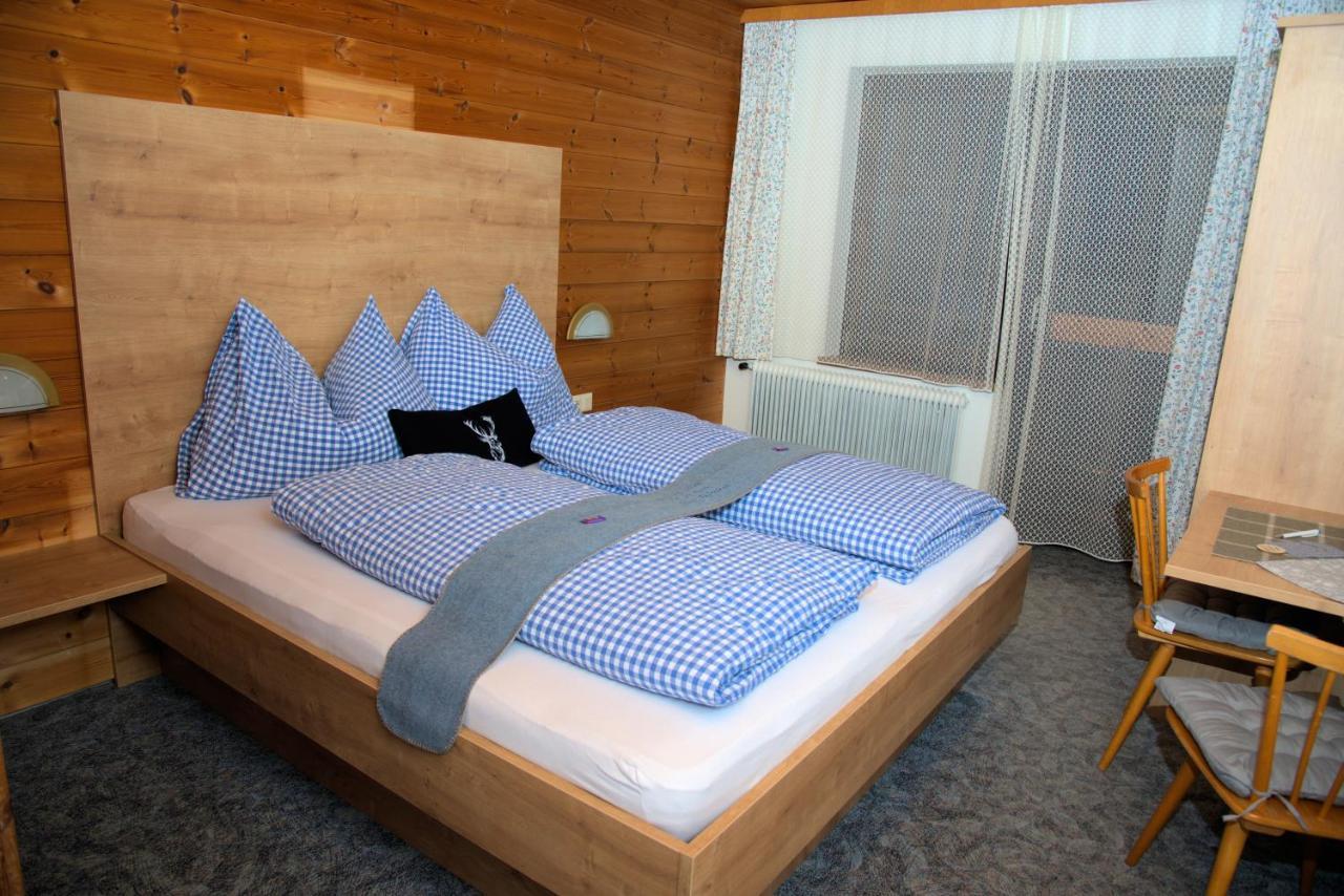Doppelzimmer mit Balkon