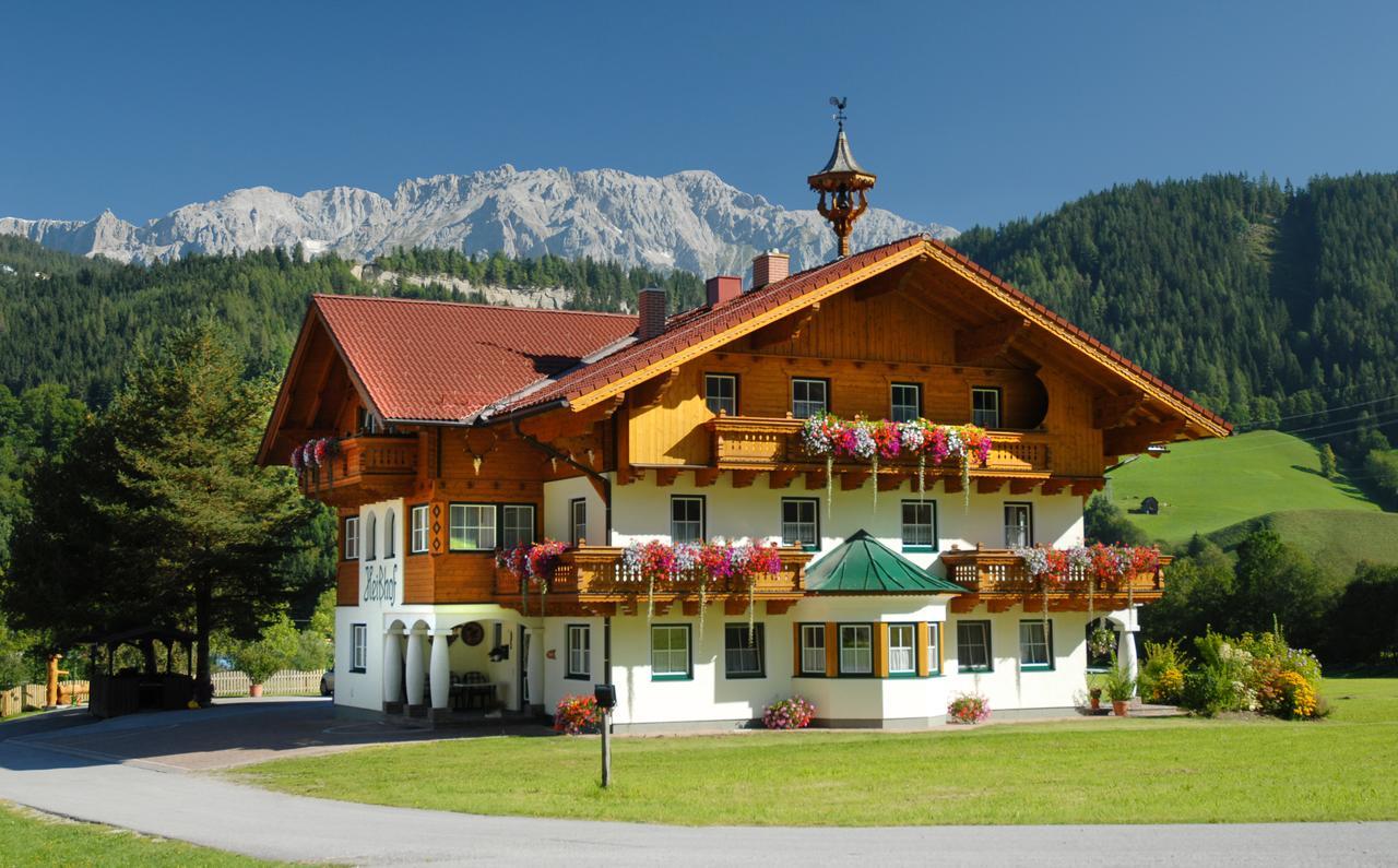 Apartment mit 3 Schlafzimmern und Balkon