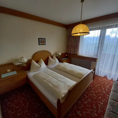 Hotel Pension Berghof-3