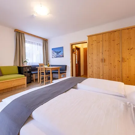 ApartHotel Holzerhof-3